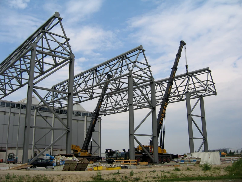 Airbus Halle 104 – Stahlbaumontage von Lochner