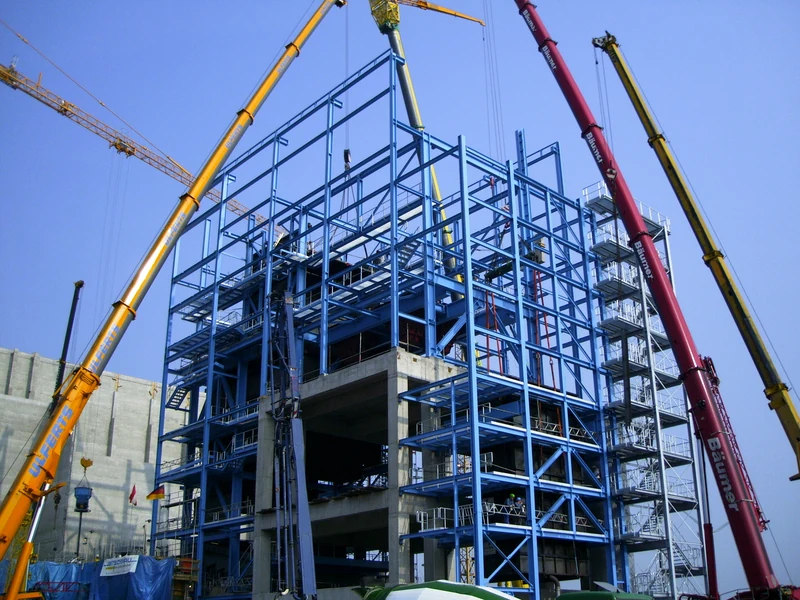 Weener Energiezentrale – Stahlbaumontage von Lochner